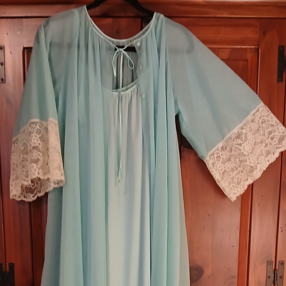 Van RAALTE NIGHTGOWN PEIGNOIR VINTAGE